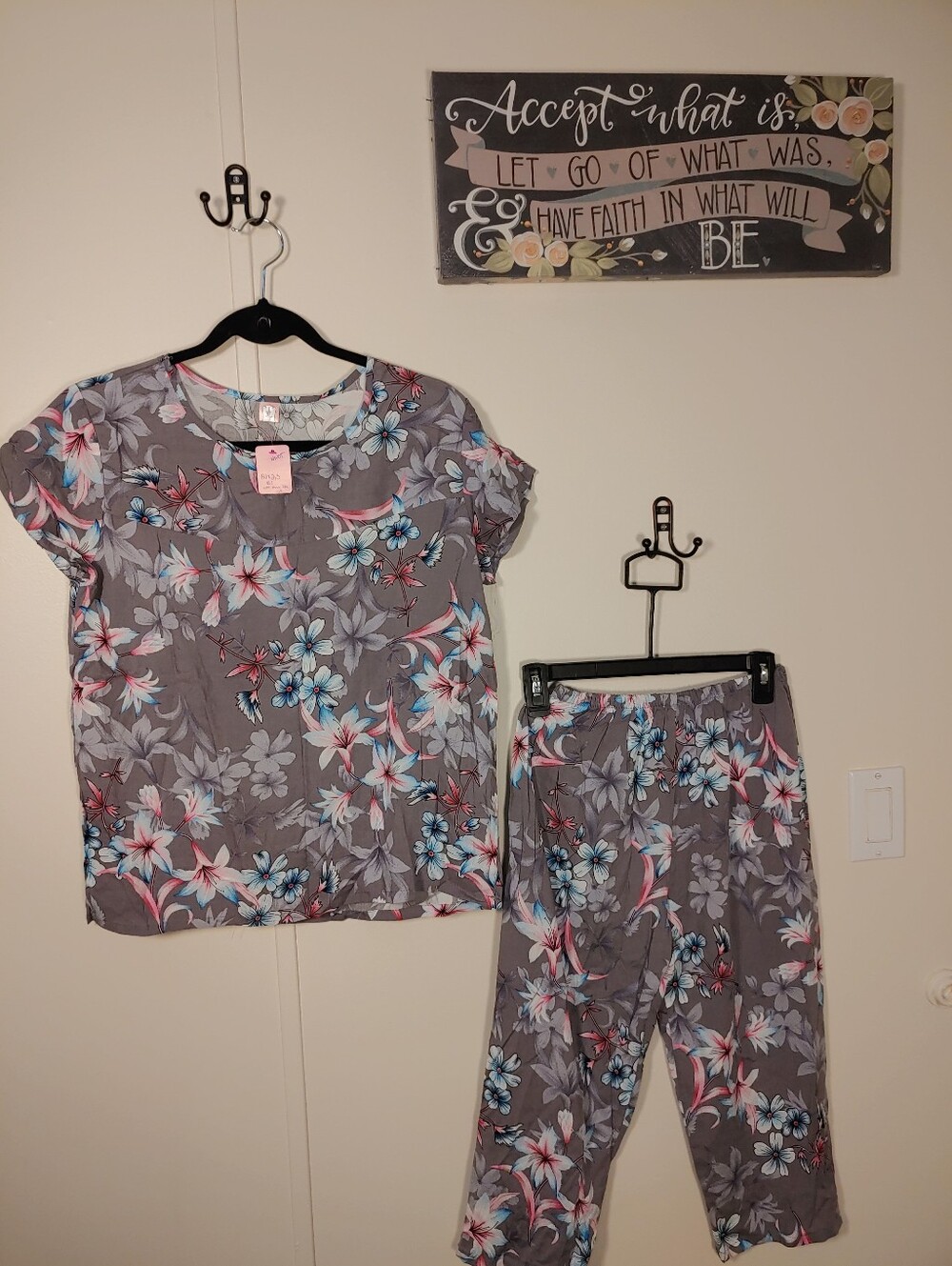 NWOT XL More Like M/L Grey Blue Floral Short Sleeve Pajama Set